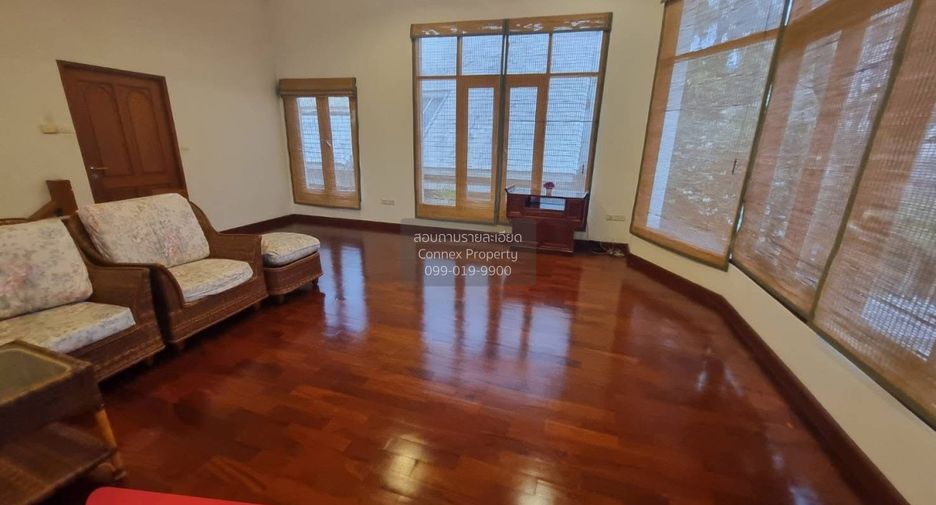 For sale 3 bedrooms house in Chatuchak, Bangkok