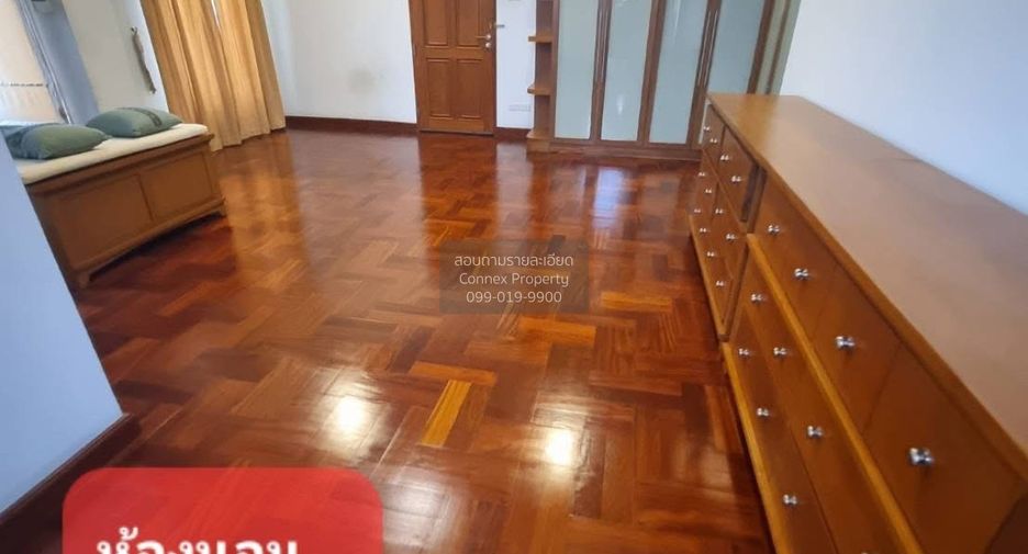 For sale 3 bedrooms house in Chatuchak, Bangkok