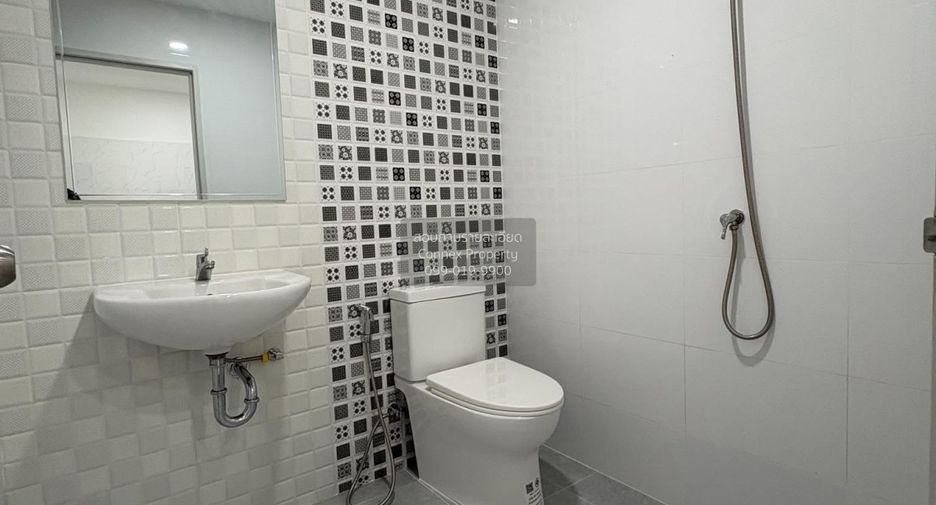 For sale 2 bedrooms townhouse in Don Mueang, Bangkok