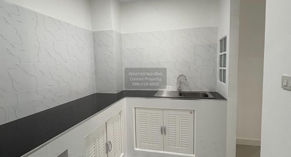 For sale 2 bedrooms townhouse in Don Mueang, Bangkok