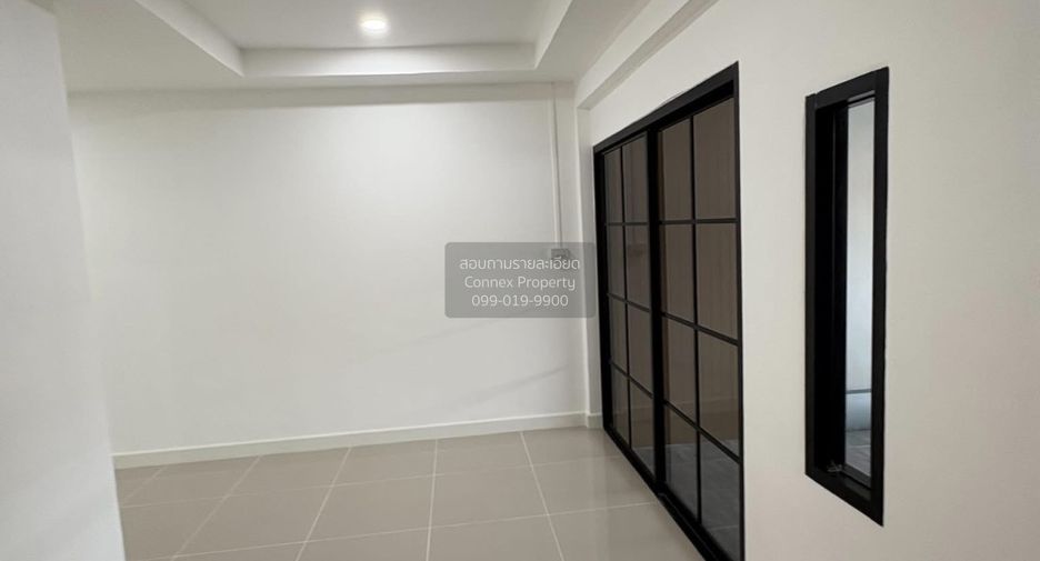 For sale 2 bedrooms townhouse in Don Mueang, Bangkok
