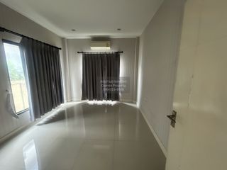 For sale 3 bedrooms house in Prawet, Bangkok