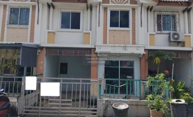 Casa adosada en venta de 3 habitaciones en Nong Khaem, Bangkok