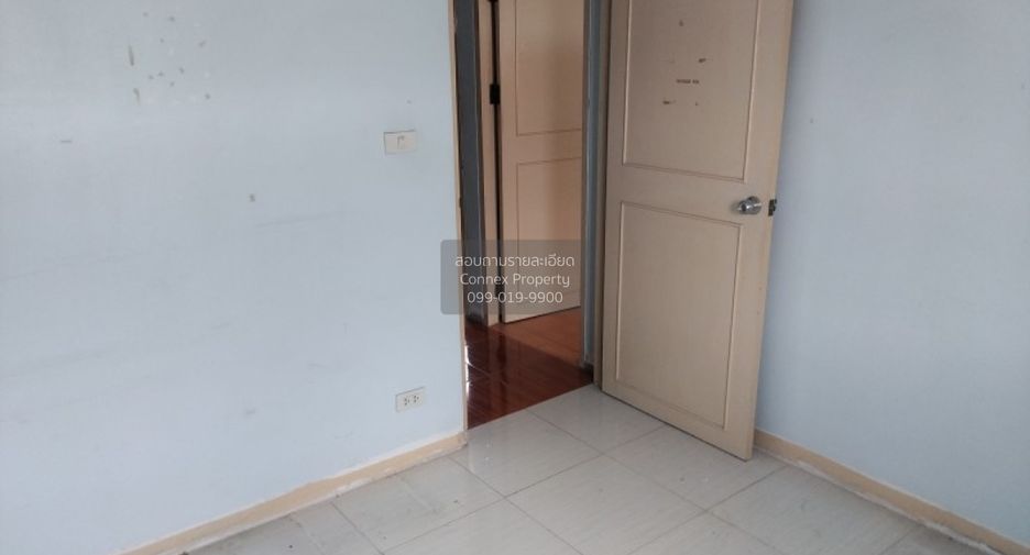 For sale 3 bedrooms townhouse in Nong Khaem, Bangkok