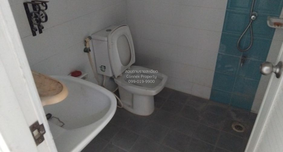For sale 3 bedrooms townhouse in Nong Khaem, Bangkok