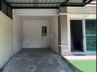 Reihenhaus zum Kauf mit 3 Zimmer in Bang Phli, Samut Prakan