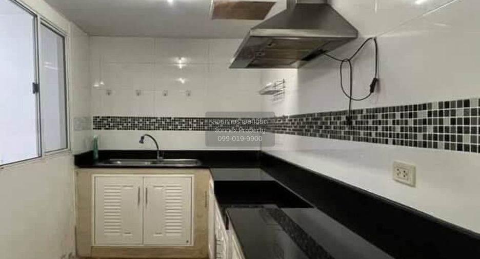 For sale 3 bedrooms townhouse in Bang Phli, Samut Prakan