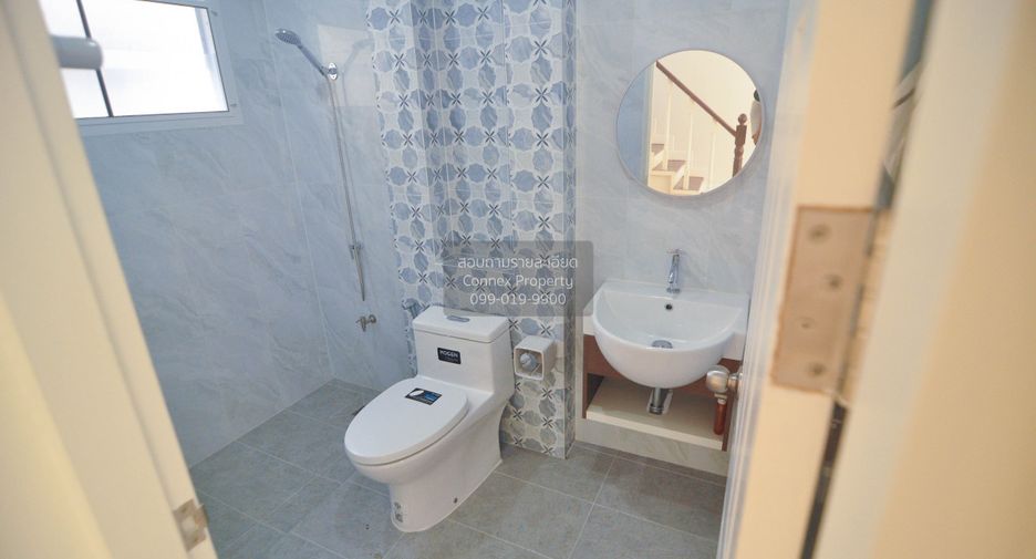 For sale 4 bedrooms house in Lat Krabang, Bangkok