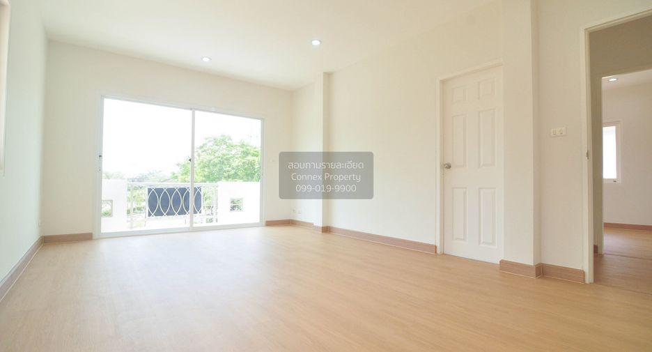 For sale 4 bedrooms house in Lat Krabang, Bangkok