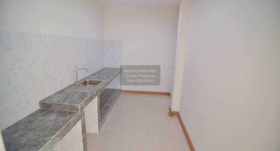 For sale 4 bedrooms house in Lat Krabang, Bangkok