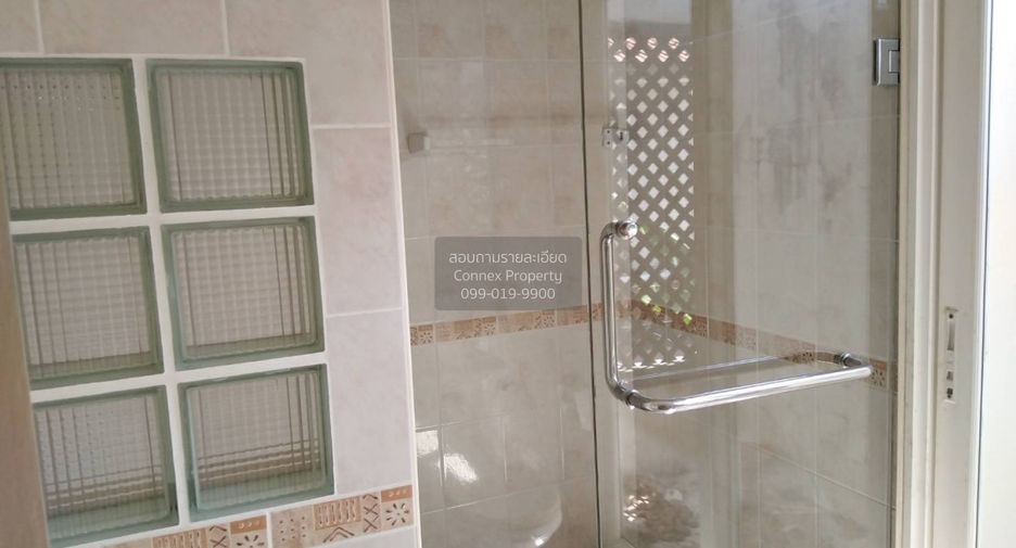 For sale 3 bedrooms house in Lat Krabang, Bangkok
