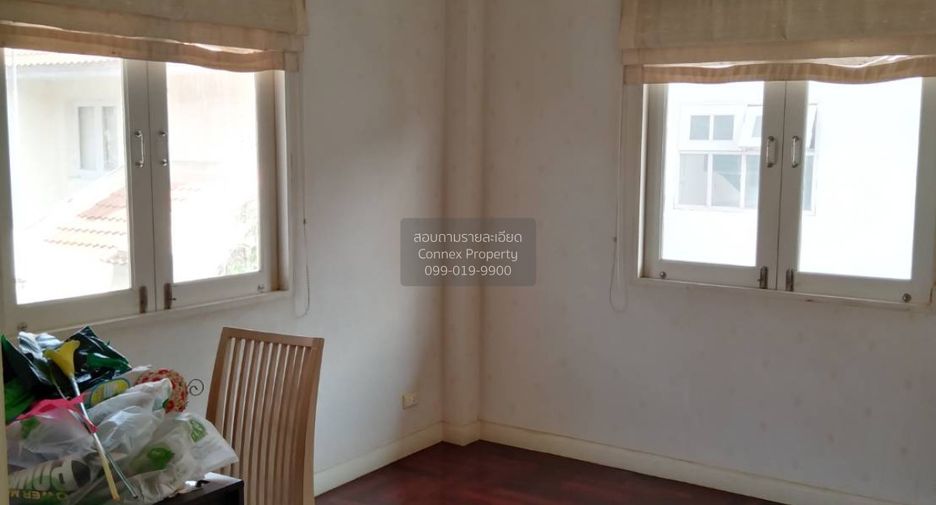 For sale 3 bedrooms house in Lat Krabang, Bangkok