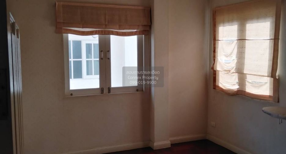 For sale 3 bedrooms house in Lat Krabang, Bangkok