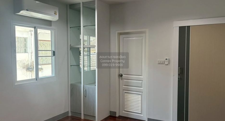 For sale 3 bedrooms house in Lat Krabang, Bangkok
