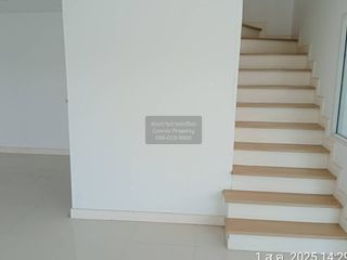 Продажа 3 спальни таунхаус в Mueang Samut Prakan, Самутпракан
