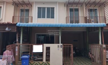 Casa adosada en venta de 3 habitaciones en Mueang Samut Prakan, Samut Prakan