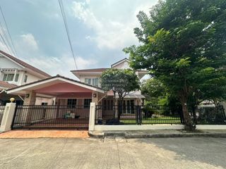 For sale 4 bedrooms house in Mueang Nonthaburi, Nonthaburi