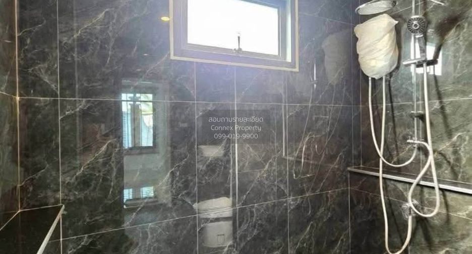 For sale 3 bedrooms house in Sattahip, Chonburi