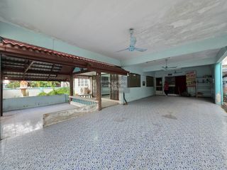 For sale 6 bedrooms house in Thawi Watthana, Bangkok