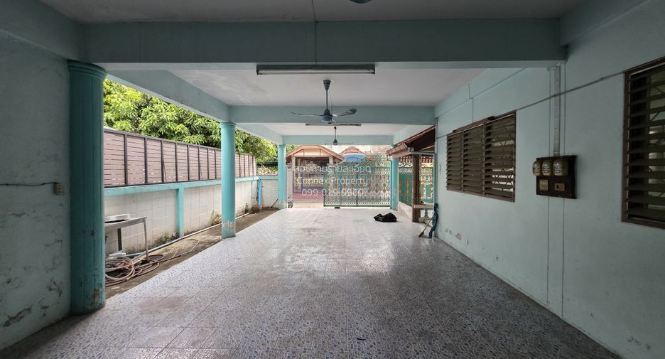 For sale 6 bedrooms house in Thawi Watthana, Bangkok