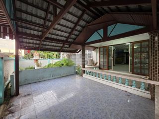 For sale 6 bedrooms house in Thawi Watthana, Bangkok