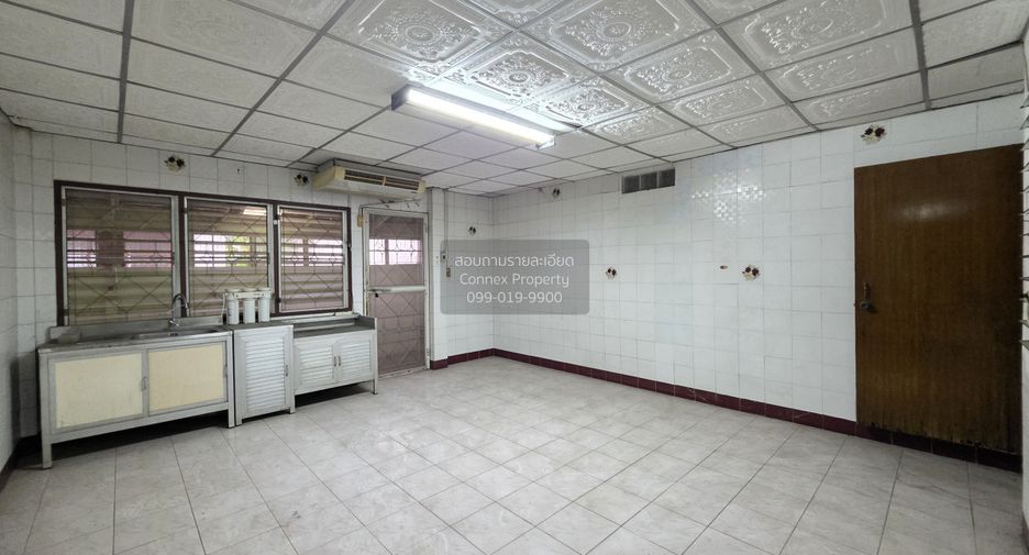 For sale 6 bedrooms house in Thawi Watthana, Bangkok