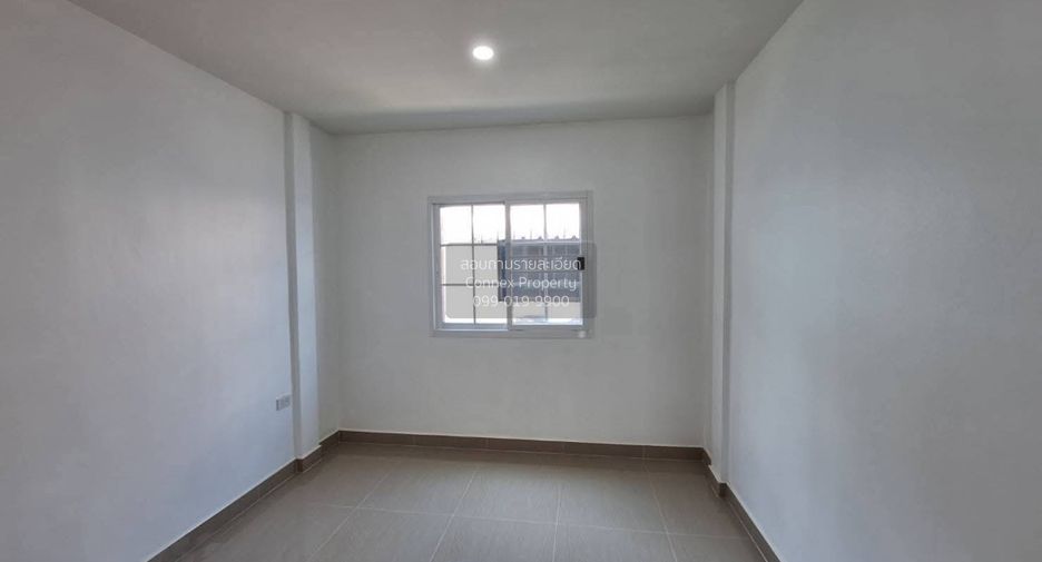 For sale 3 bedrooms townhouse in Sai Mai, Bangkok
