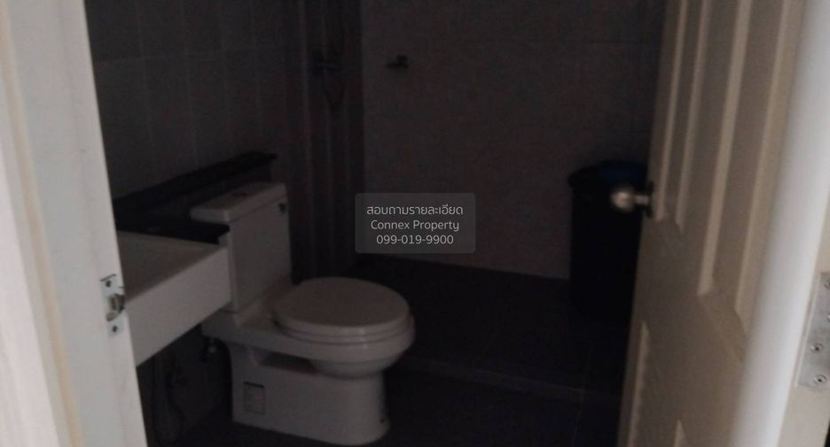 For sale 3 bedrooms townhouse in Mueang Samut Prakan, Samut Prakan