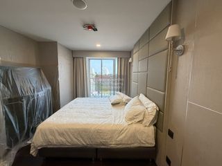 For sale 3 bedrooms condo in Yan Nawa, Bangkok