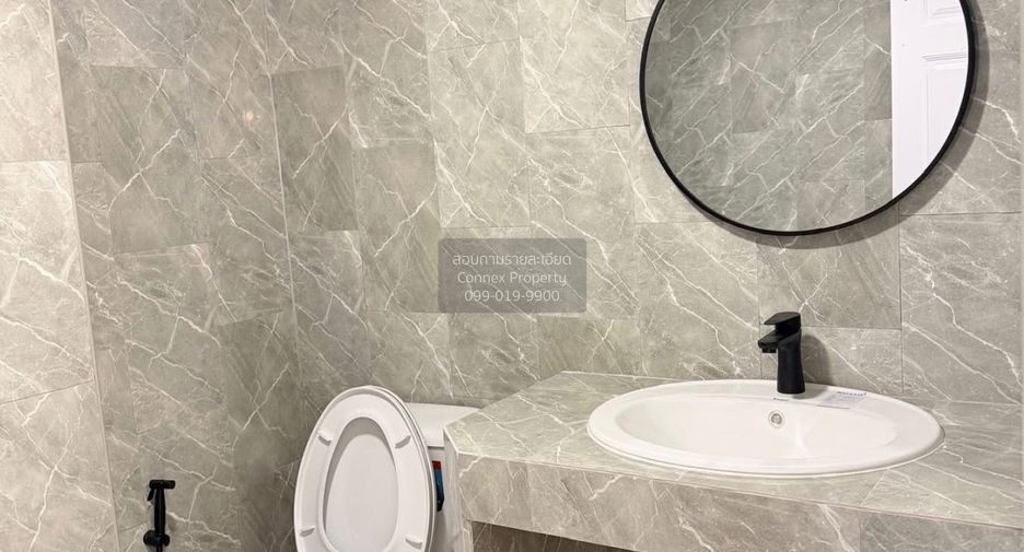 For sale 4 bedrooms townhouse in Sathon, Bangkok