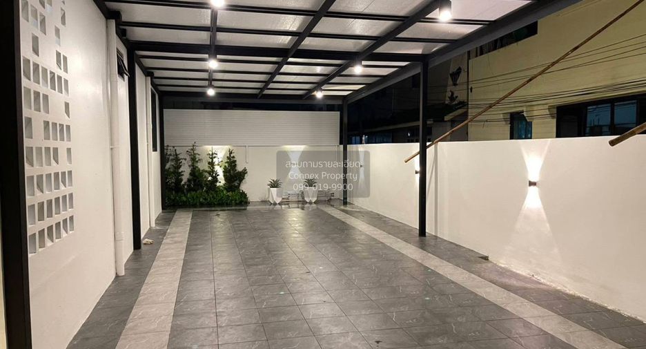 For sale 3 bedrooms house in Bueng Kum, Bangkok