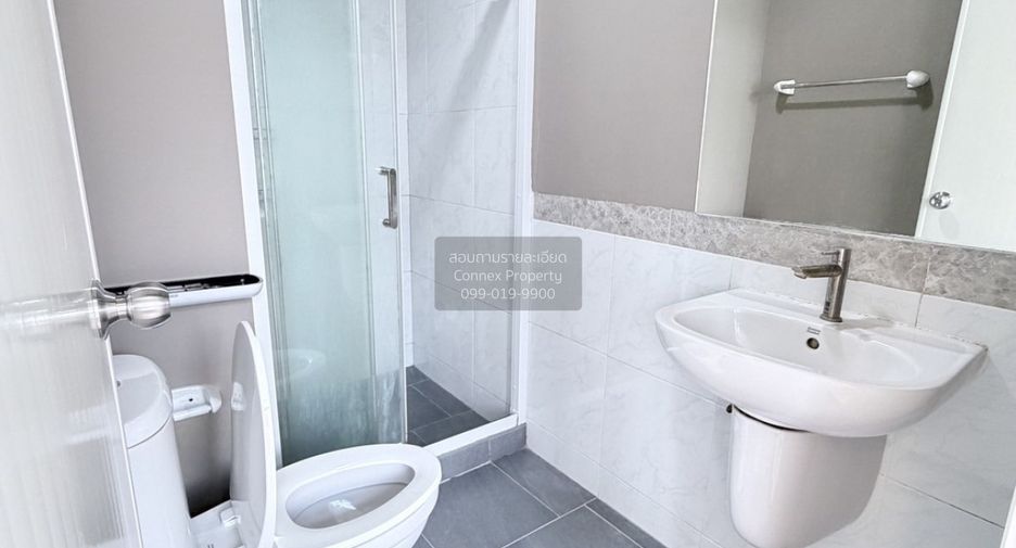 For sale 4 bedrooms townhouse in Nong Khaem, Bangkok