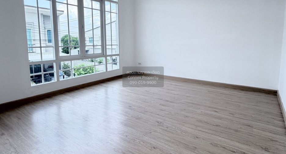 For sale 4 bedrooms townhouse in Nong Khaem, Bangkok