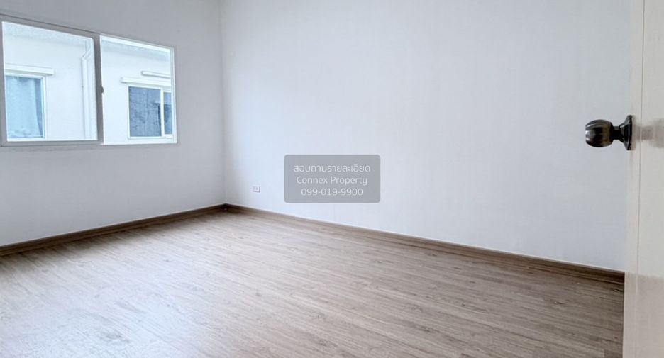 For sale 4 bedrooms townhouse in Nong Khaem, Bangkok