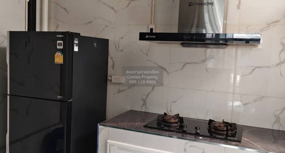 For sale 3 bedrooms townhouse in Phra Khanong, Bangkok