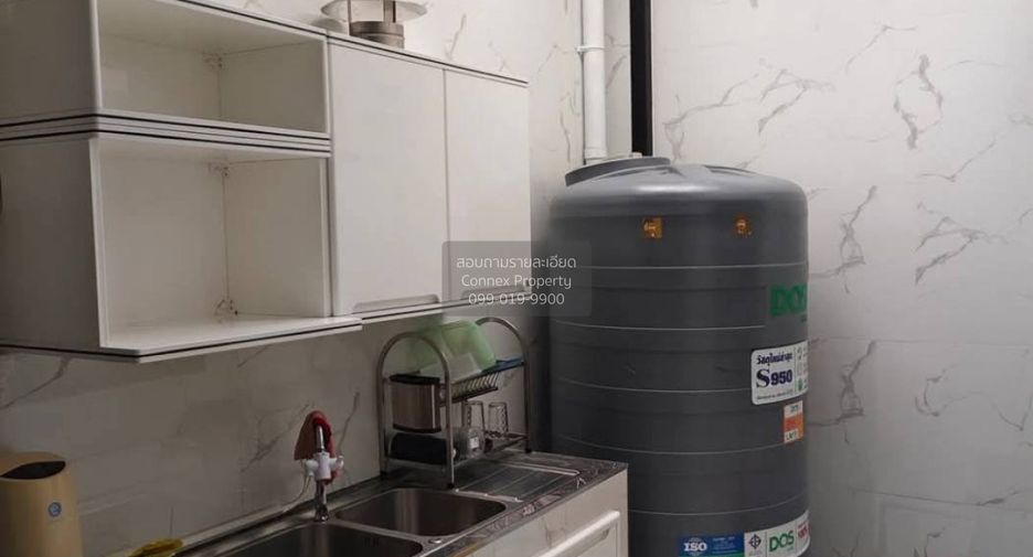 For sale 3 bedrooms townhouse in Phra Khanong, Bangkok
