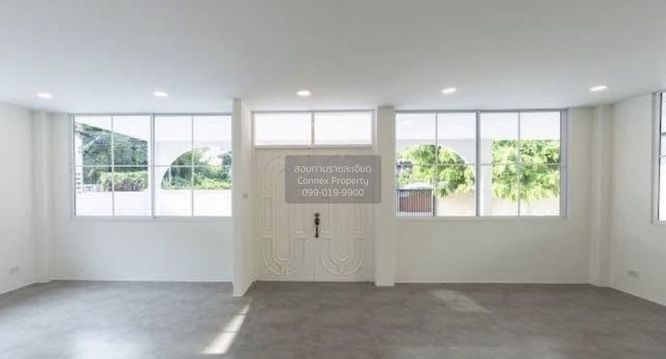 For sale 3 bedrooms house in Chatuchak, Bangkok