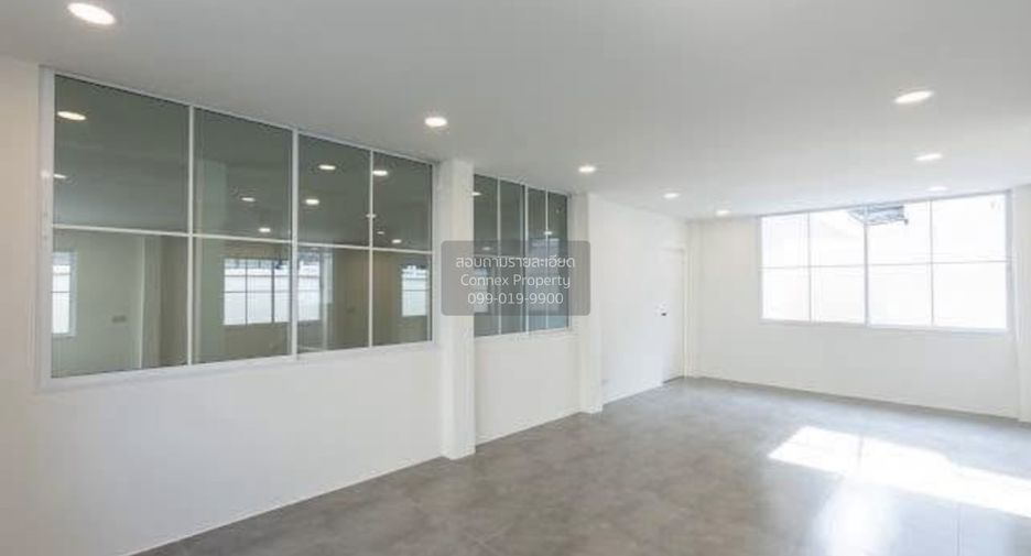 For sale 3 bedrooms house in Chatuchak, Bangkok