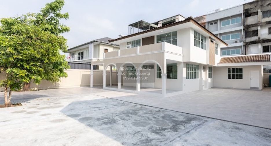 For sale 3 bedrooms house in Chatuchak, Bangkok
