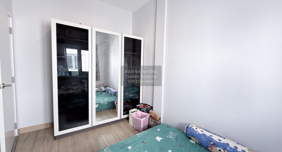 For sale 3 bedrooms townhouse in Bangkok Noi, Bangkok