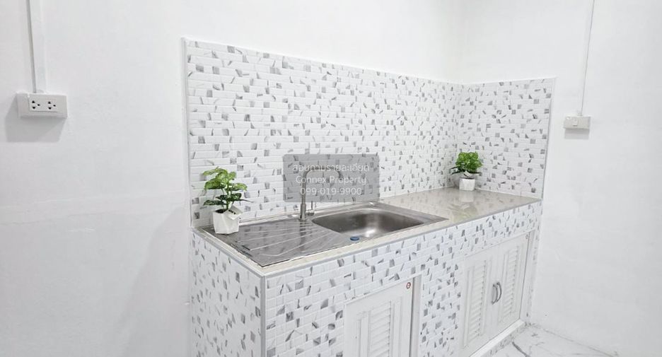 Продажа 2 спальни таунхаус в Банг Ламунг, Чонбури