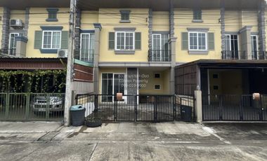 For sale 3 bedrooms townhouse in Prawet, Bangkok
