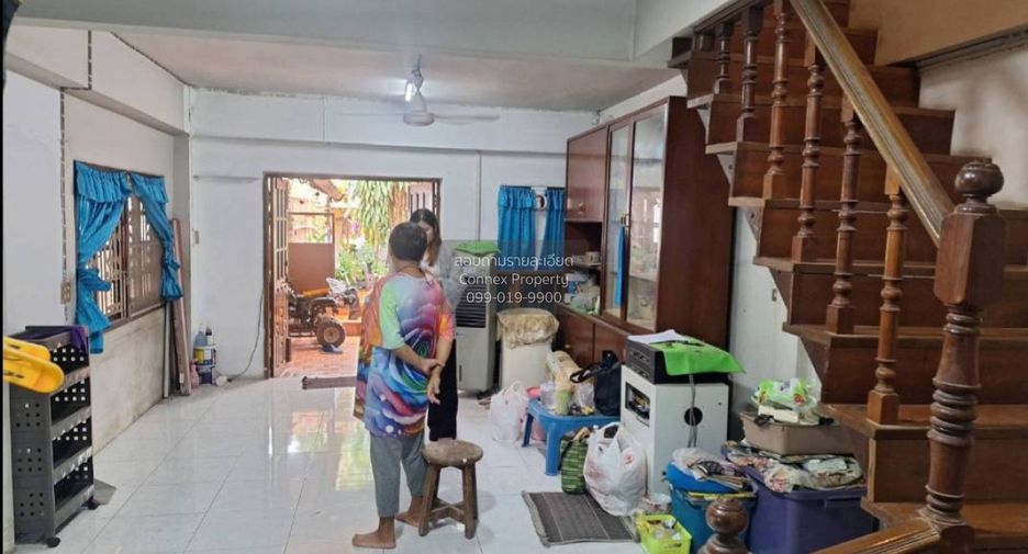 For sale 3 bedrooms townhouse in Nong Khaem, Bangkok