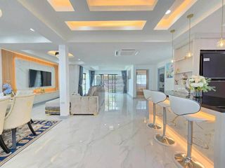 For sale 4 ベッドルーム house in Bang Lamung, Chonburi