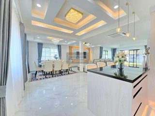 For sale 4 ベッドルーム house in Bang Lamung, Chonburi