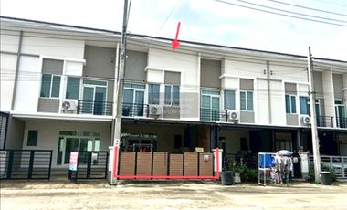 Casa adosada en venta de 4 habitaciones en Bang Yai, Nonthaburi