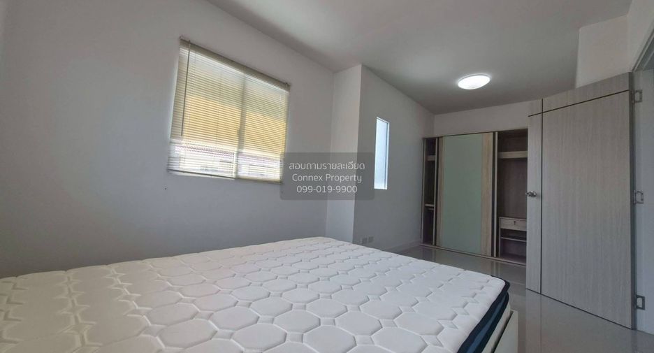For sale 3 bedrooms townhouse in Bang Lamung, Chonburi