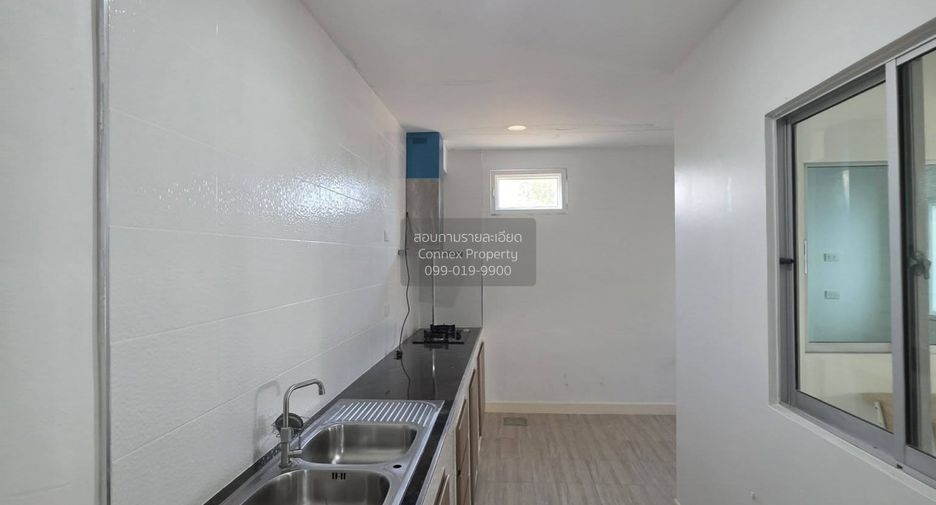 For sale 3 bedrooms townhouse in Bang Lamung, Chonburi