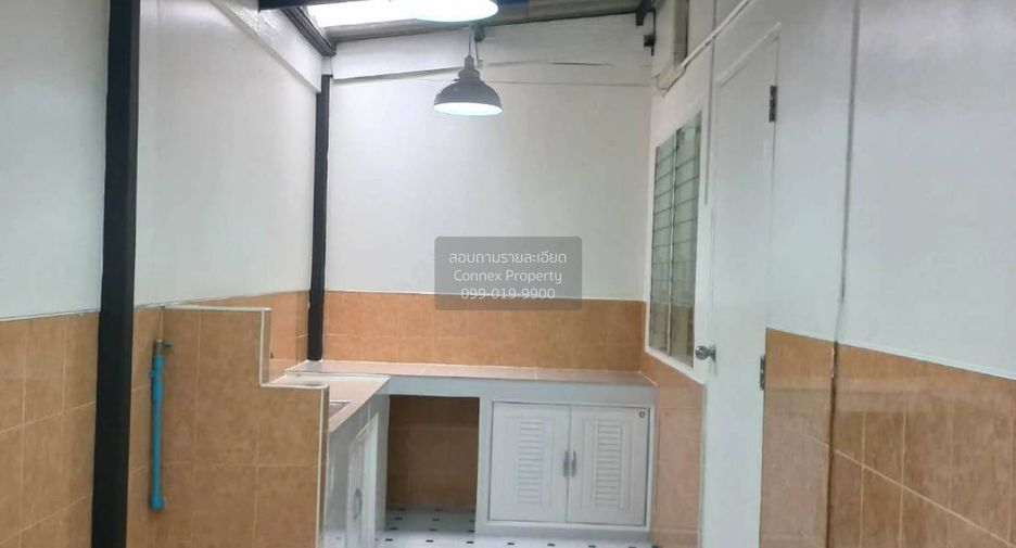 For sale 3 bedrooms townhouse in Bang Phli, Samut Prakan