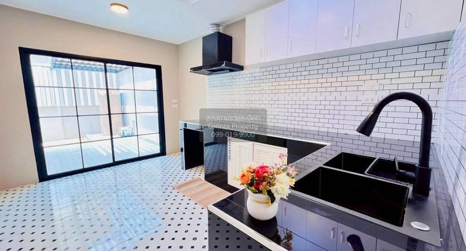 À vendre 5 chambres maison à Mueang Nonthaburi, Nonthaburi
